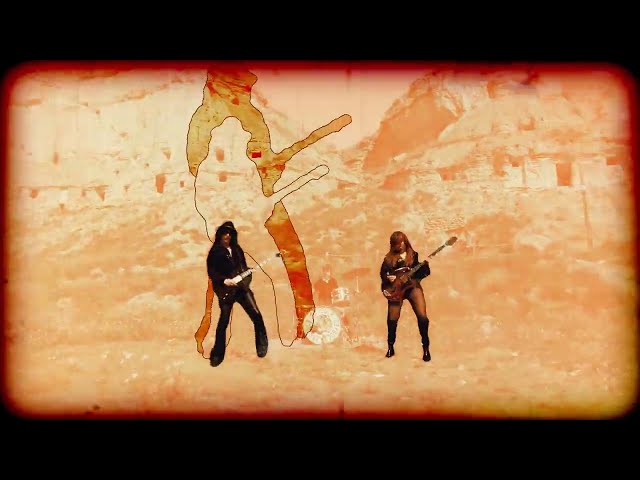 Capsula – Go To The Desert (Official Video)