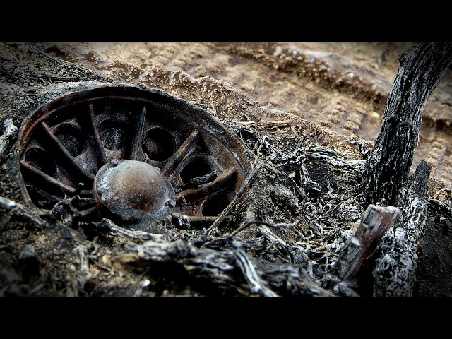 Simple Battleground Diorama for Your Scale Model — Burned Trees and Destruction (T-34/85 RFM 1/35)
