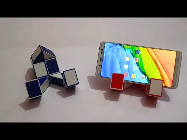 Mobile Stand Type 3 | Snake Cube Pattern
