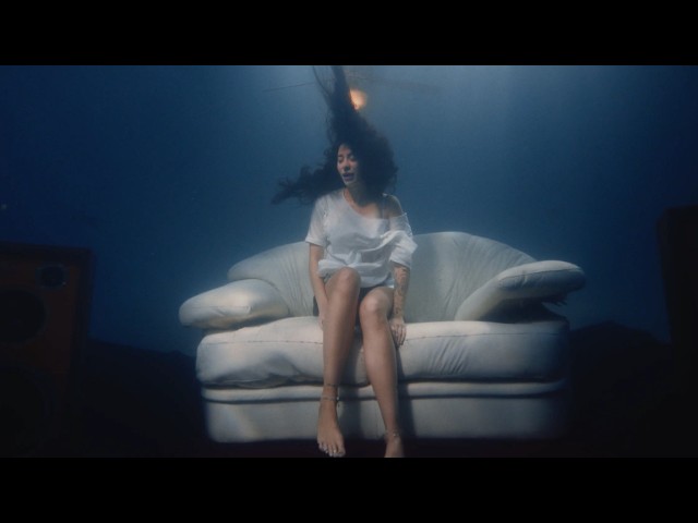 Julia Wolf - Deep End [official music video]