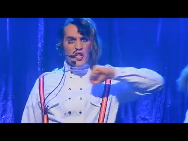 Electro Song with Stylish Front Man Vince Noir | The Mighty Boosh | BBC Comedy Greats