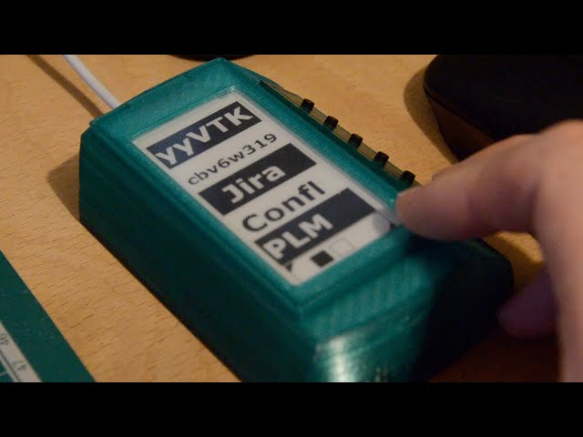 Raspberry Pi Pico E-Ink Macropad