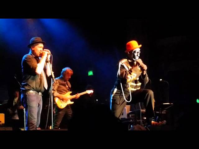 Celebrating David Bowie: Angelo Moore singing Ashes To Ashes