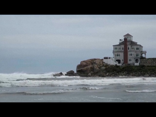 East Coast preparing for powerful weekend nor'easter
