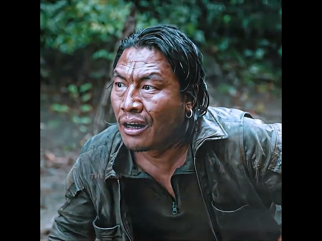 Captain dared to challenge the biggest Python