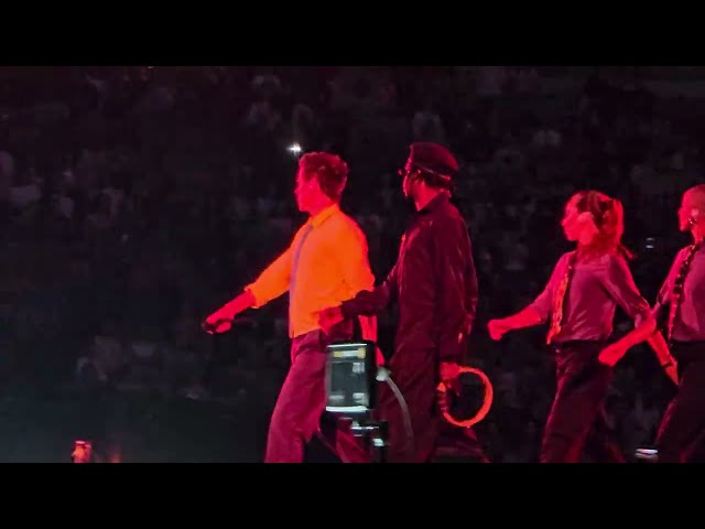 Harry Styles - Ready, Stead, Go! (Live Amsterdam 17/05/26)