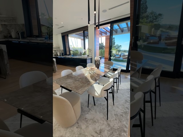 #beverlyhills #luxury #luxuryhomes #luxurylifestyle #LosAngelesRealEstate #BuyingAHomeInLosAngele...