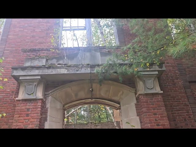 Abandoned old school house tour