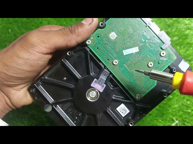 Hard Drive PCB Components Explained | Controller IC, Cache Memory & Gold Recovery
