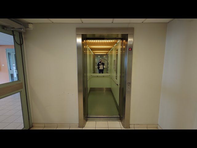 ITK Traction Elevator @ Segelbåtsvägen 2, Stora Essingen, Stockholm, Sweden!