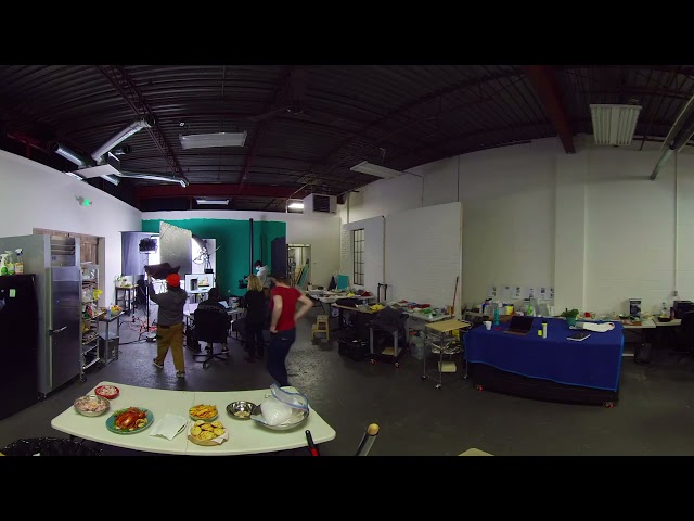 What it's like to work in a Food Studio in 5 Minutes (360 Video 🌎)