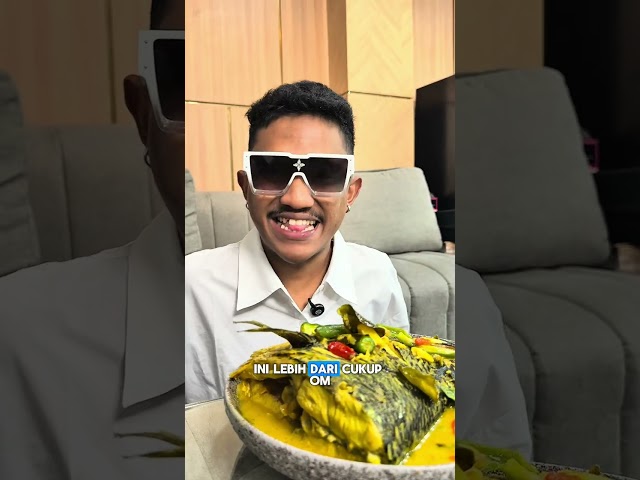 FISH HEAD CONFLICT! WHICH ONE IS CORRECT @b.blek.official #culinary #cooking #kingabdi #comedy