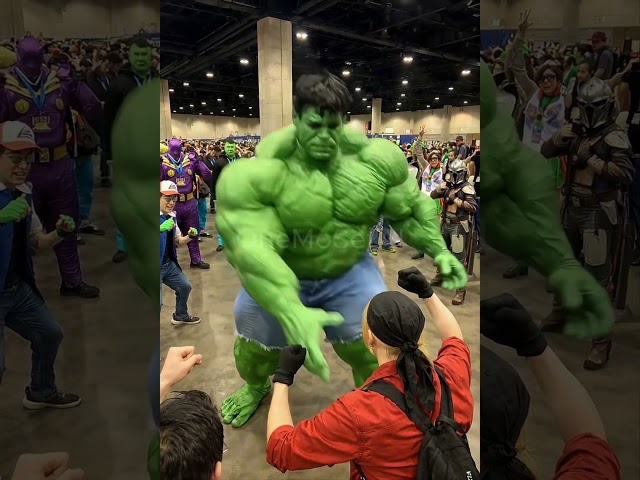 Hulk cosplay