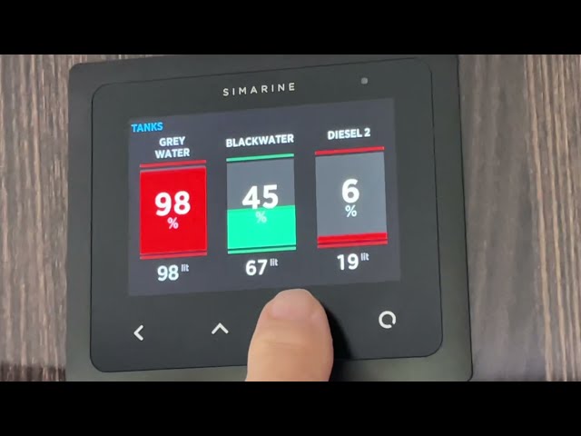 Tank & Temperature Monitoring: Simarine Display Safiery Sensors