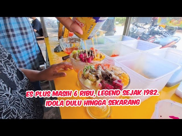 ES PLUS MASIH HARGA 6 RIBU, LEGEND SEJAK 1982. IDOLA DULU HINGGA SEKARANG l PATI STREET FOOD #440 