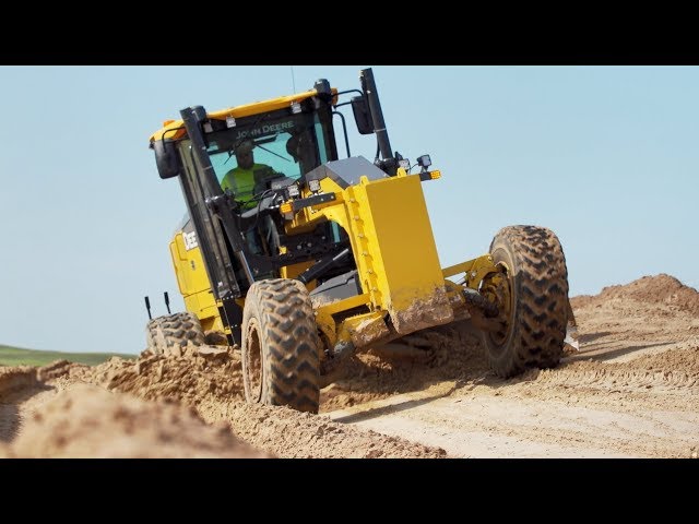 John Deere SmartGrade™ Motor Grader Feature Walk-Around