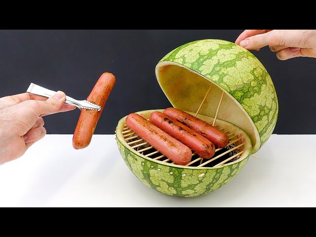 CONSTRUYO una BARBACOA CASERA con una SANDIA 😋🌭