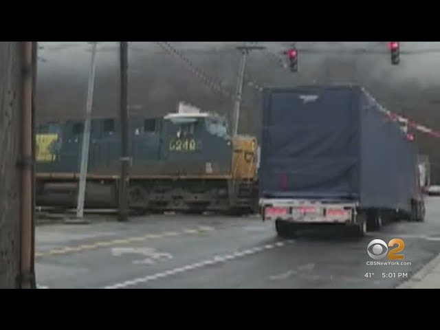 Caught on video: Train smashes into tractor-trailer in Rockland County