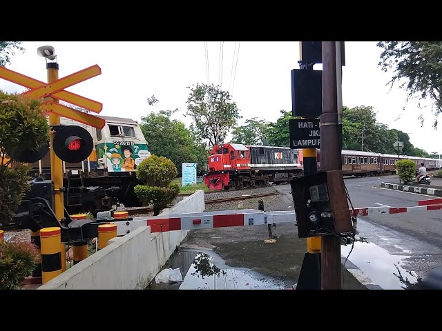 KERETA JAVA PRIORITY || Kompilasi Kereta Api || Kompilasi Perlintasan Kereta Api Indonesia