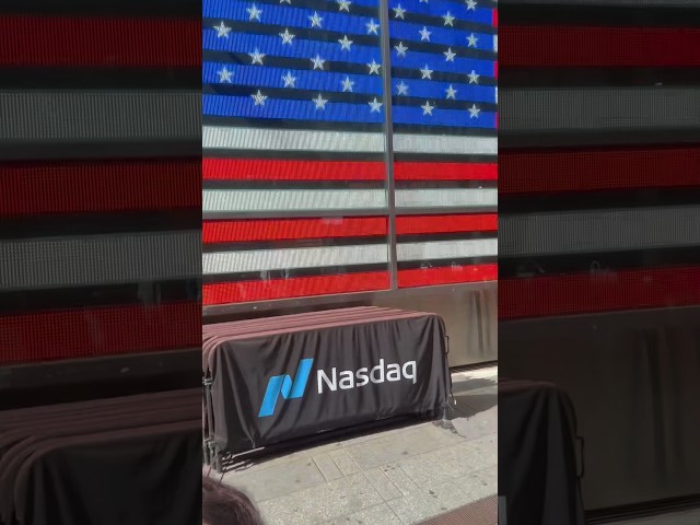 Thought this was cool lol #usa #fall #algorithm #nyc #ItsMeCharli