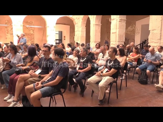 Spain prepares for rare solar eclipse against backdrop of heat and wildfires
