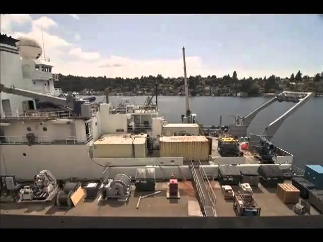 Loading the R/V Thomas G. Thompson