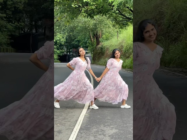 Vaarayo🤍🌸 #shortsviral #trending #twins #tamil #love #tamilsong #dance #shorts