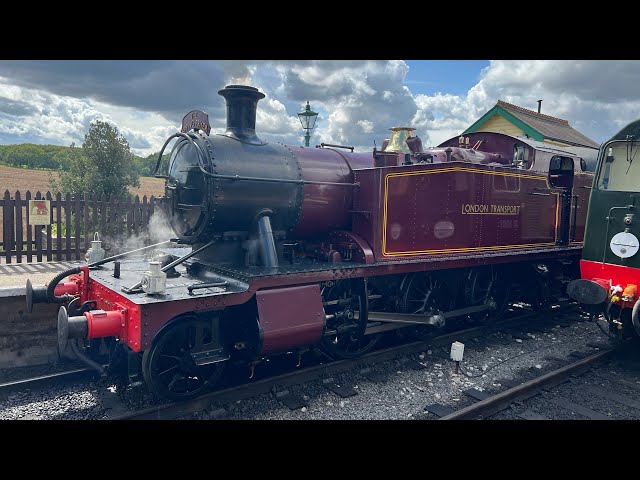 El Epping Ongar Railway: La antigua línea de metro por la que puedes viajar