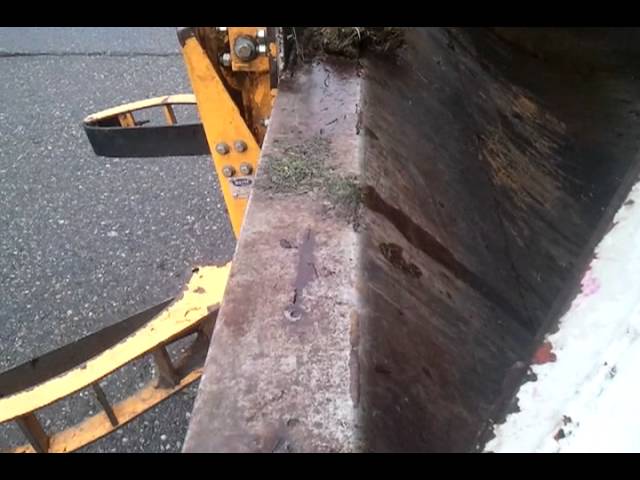 Bayne cart tipper demo on a fanotech rearloader