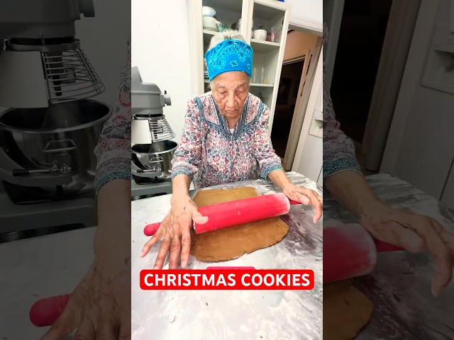 GRANDMA GINGERBREAD COOKIES