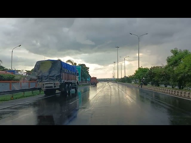 Nivedita Setu Toll Road #driveinrain #beautifulsky #lovefordrive #solotraveler solotr