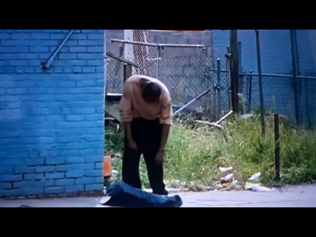 The ORIGINAL Dope Fiend Lean, 'The Corner' ('The Wire' prequal), HBO 2000. Brett defying gravity 🤣💯