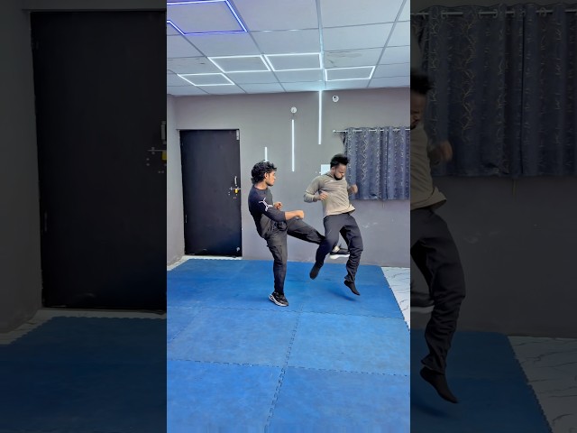 How to Survive a Street Fight: Quick Self Defense Tutorial ⚡️💥 #SelfDefense #StreetSmart #shorts