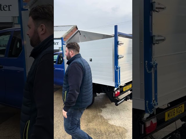 2018 18 TOYOTA HI-LUX ACTIVE 4WD 2.4 D4-D 148 BHP EXTRA CAB ARBORIST ARB TIPPER **FULLY LOADED**