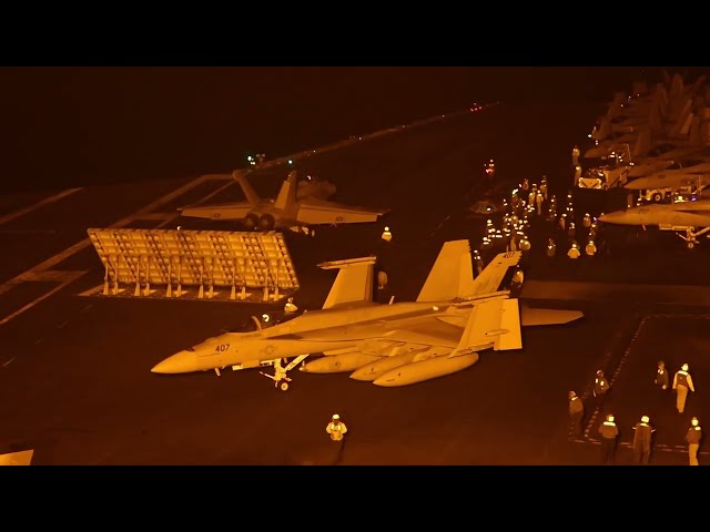 Flight Ops on the Aircraft Carrier USS George Washington (CVN 73)