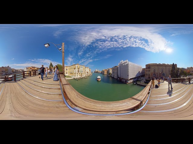 360° STOCK VIDEO 4K | View To Basilica From Ponte Dell'Accademia | Atmosphaeres