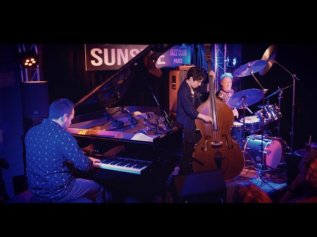 Simon GOUBERT "Background Trio" (extraits)