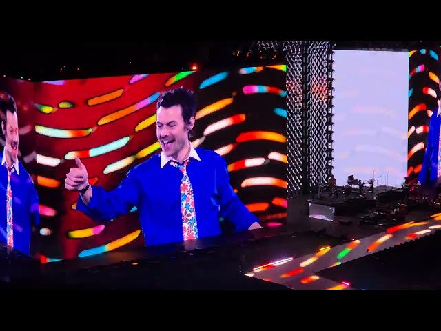 Harry Styles - Pop (Live Amsterdam 16-05-26)