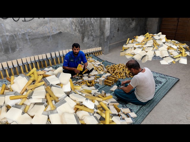 Process of Mass Producing High Quality Paint Brushes in Factory