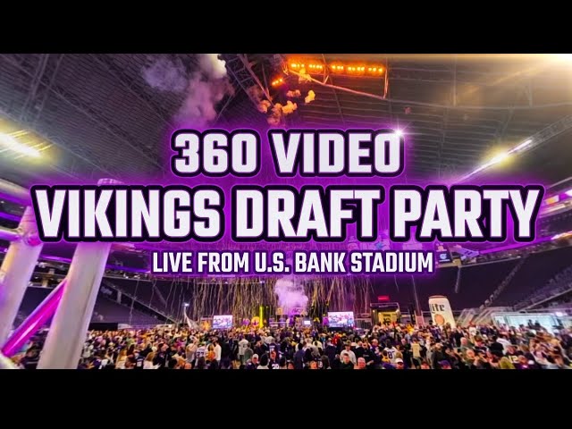 👍Caleb Banks Pick At Vikings Draft Party 360 View! #vikings #nfldraft #skol  