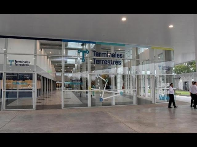 Corrupción: La terminal de micros fantasma que nadie usa
