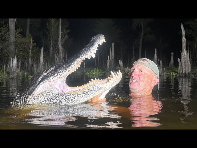 The Most Terrifying Gator Hunt! {Catch Clean Cook} 2026 Opening Weekend