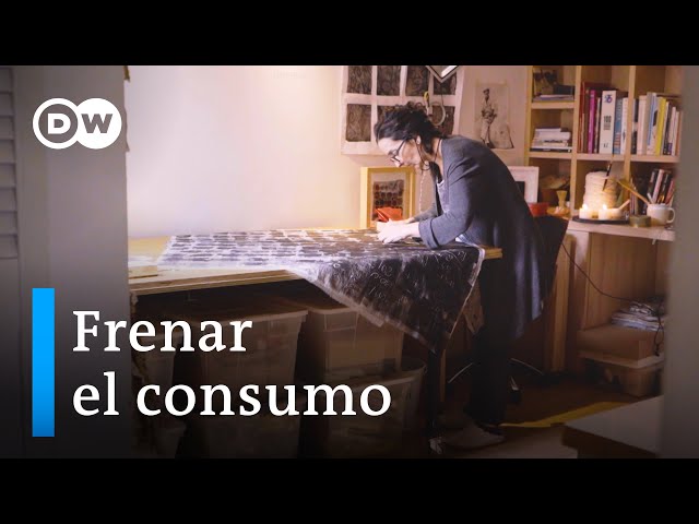 Textile art that invites reflection on consumption | Latin Force DW