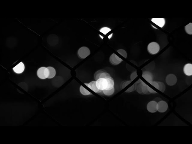 Monster - Paramore ( s l o w e d )
