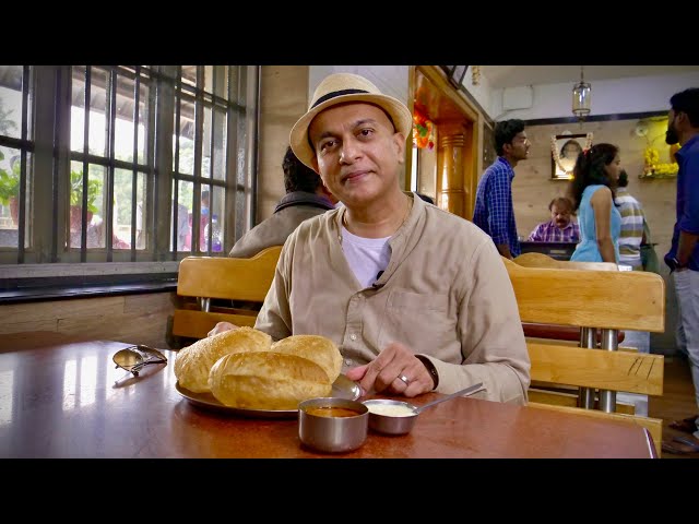 When In Hubballi, You Must Eat At GURUDATTA BHAVAN! Hubli’s Most Popular Restaurant!