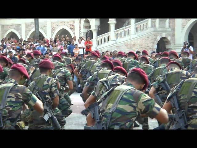 HUT TD-78 Para War Dance in HD