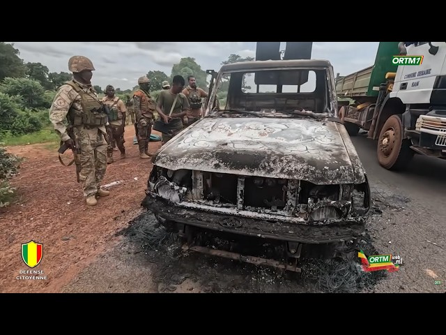 The Ségou Zone Commander conducts a command visit to the San camp