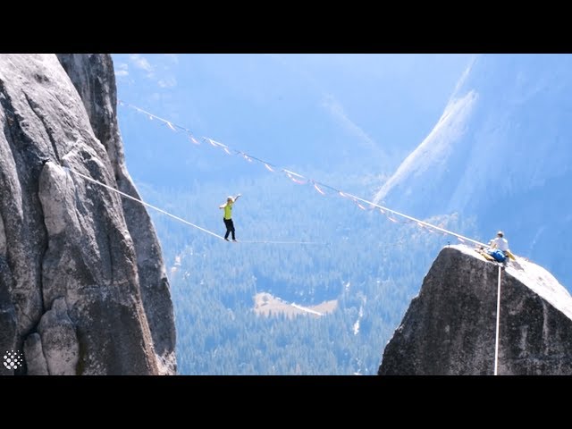 Extreme 1000m High-Lining Without A Safety Leash | Free Solo Highline
