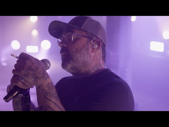 Staind - Waste (Live - 25th Anniversary)
