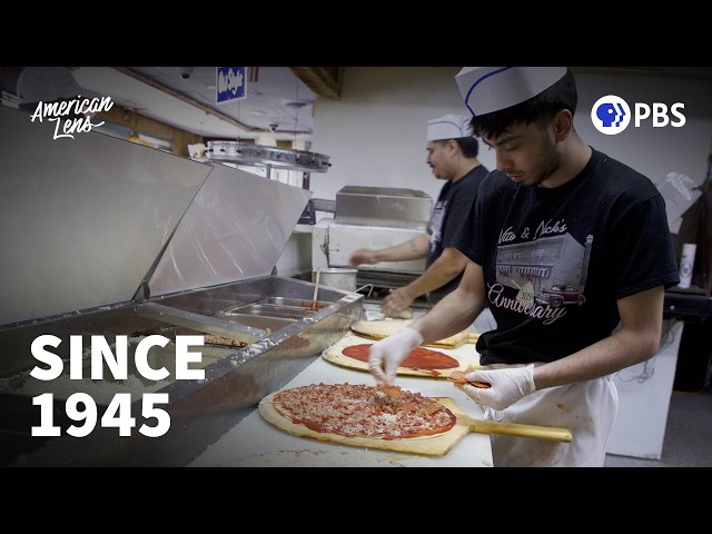 Inside Chicago's Oldest Tavern-Style Pizzeria